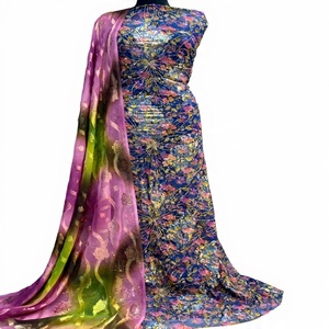 Ensemble 3 pièces de luxe en polyester écologique pour femmes africaines, motif floral, avec dentelle et broderie, coupe ample, idéal pour mariages et occasions spéciales - Product Image 1