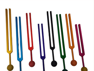 Ensemble de diapasons chakra colorés non lestés |   Ensemble de 8 pièces comprenant Soul Purpose |   Avec balles en caoutchouc et marteau.. - Product Image 4