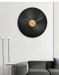 Reloj de pared metálico de alta calidad que agrega una sensación de orden y ritmo a las rutinas diarias. - Product Image 1