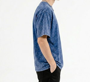 Camiseta de algodón azul vintage de corte oversize para hombre, estilo streetwear retro con hombros caídos, lavado ácido, estilo de moda de EE. UU. y Reino Unido - Product Image 3