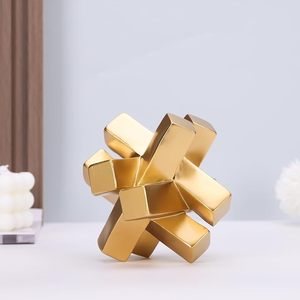 Escultura de Nudo Dorado Hecha a Mano, Adorno Decorativo de Metal Moderno para Mesa, Decoración para el Hogar, Adorno para Sala de Estar, Oficina o Estante - Product Image 4