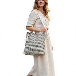 Bolsa de Mano de Lona de Algodón para Mujer, 250 GSM, Impresión Digital, Detalle de Borlas, Logotipo Personalizado, Etiqueta Privada, Venta al Por Mayor - Product Image 1