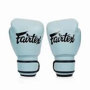 ถุงมือคิกบ็อกซิ่ง Fairtex แบบสั่งทำพิเศษ พร้อมโลโก้ส่วนตัว ถุงมือมวยไทย Fairtex สำหรับฝึกซ้อม ODM สีขาว ถุงมือ Fairtex - Product Image 1