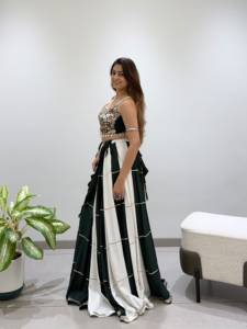 Women Traditional Indian Pakistani <b>Lengha</b> Choli Set Cotton Vintage <b>White</b> Green Embroidered Blouse Floor-Length Wedding Wear - Product Image 2