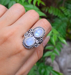Bague en pierre de lune, argent sterling 925, pierre de lune arc-en-ciel naturelle, bijoux de mariage - Product Image 1