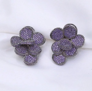 Pendientes de Lujo de Alta Calidad Chapados en Oro con Moissanita, de Moda, para Fiesta de Noche, Colección de Moda para Mujer - Product Image 1