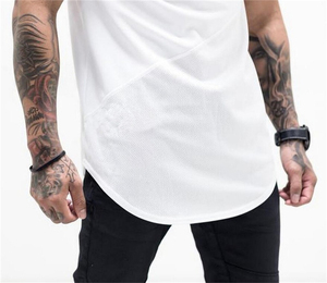 Une usine OEM produit des lots de débardeurs pour hommes de qualité supérieure avec des détails de logo personnalisés et une logistique d'approvisionnement mondiale. - Product Image 5