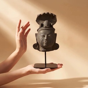 Réplica de Arte Hindú Medieval: Estatua del Templo Lingam de Shiva con Nandi y Serpiente - Product Image 1