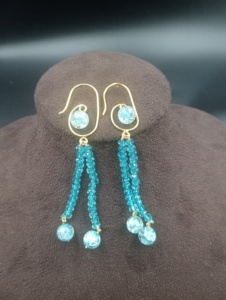 Boucles d'oreilles créoles en perles d'eau de mer plaquées or, forme goutte d'eau, style minimaliste, bijoux pour femmes pour tous les jours et cadeau - Product Image 6
