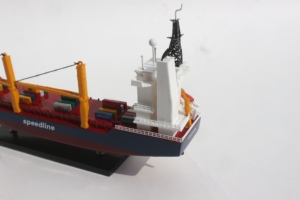 Modèle de bateau à voile en bois Marie Clarisse fait main - Bateau à voile canadien traditionnel - Cadeau d'affaires et décoration d'intérieur haut de gamme Feng Shui - Product Image 4