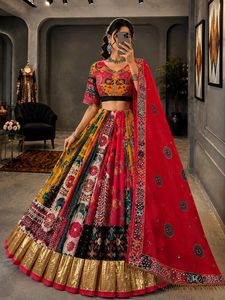 Lehenga de algodón muselina con estampado étnico de diseñador y trabajo de espejo, blusa sin coser y dupatta, conjunto Lehenga Choli para Navratri - Product Image 1