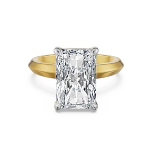 Anillo Solitario de Diamante Cultivado en Laboratorio con Corte Radiante en Oro Amarillo de 14K, 2.52CT, Joyería Fina Personalizada - Product Image 3