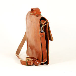 Biyadina Premium Vintage Men's Messenger Satchel Estilo de moda elegante Hecho a mano en cuero genuino de vaca antiguo rojo - Product Image 3