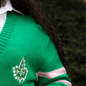   Cardigan Vert Femme Coupe Ample Boutonné Col en V Tricoté Lettres Grecques Brodé Style Décontracté Tendance - Product Image 6