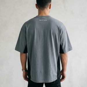 Camiseta de Hombre Gris con Cuello Redondo, Manga Corta, Corte Holgado, Panel Lateral en Contraste, Estilo Casual Urbano - Product Image 2