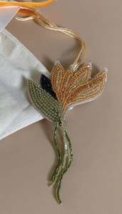 Breloque de sac et porte-clés en forme de cœur floral perlé - Product Image 5