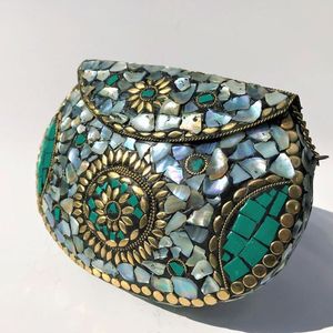 Bolso Tradicional Indio con Trabajo Kundan, Bolso de Mano Étnico para Mujer, Bolso de Hombro con Arte Floral para Bodas - Product Image 5