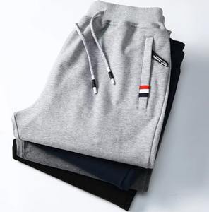 Pantalon de sport décontracté ajusté pour homme, léger en polyester, taille mi-haute, idéal pour la course et le jogging - Product Image 6