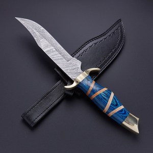 Couteau Bowie de luxe fait main en acier Damas, lame fixe personnalisée, couteau de camping extérieur, manche en bois bleu, garde en laiton, OEM - Product Image 1
