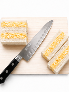 Cuchillo de Chef Resistente con Hoja Dentada y Acabado Satinado - Product Image 1