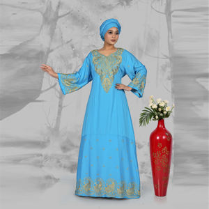 Caftán de Rayón con Bordado Intenso, Mangas Elegantes con Puños Acampanados, Corte Modesto, Diseño Largo hasta el Suelo para Eid y Ramadán, Antiarrugas - Product Image 2