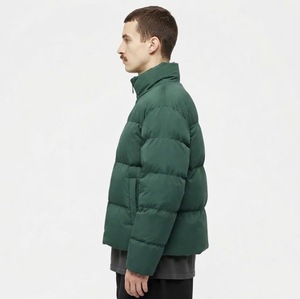 Chaqueta Acolchada Verde con Capucha para Hombre, Chaqueta de Invierno Cálida y Acolchada, con Cierre Completo, Ligera, Resistente al Viento, para Uso Casual y Urbano - Product Image 3