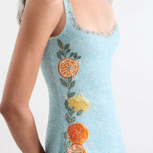 Precioso Vestido Mini Bohemio Rosa con Lurex Indio, Silueta Elegante, Mangas Acampanadas, Espalda Sexy, Estilo Sólido con Rayas Finas y Cuentas - Product Image 1