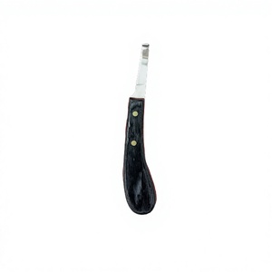 Couteau à sabots léger en acier inoxydable avec lame courbée et poignée ergonomique pour le soin des sabots des chevaux de course - Product Image 2
