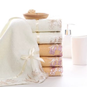 Wholesale Luxury Face <b>Towels</b> Heavy GSM Cotton Soft Smooth Quick Dry Eco-Friendly Child-Proof Hand <b>Towels</b> Custom OEM Bulk Supply - Product Image 1