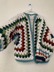 Women's <b>White</b> Hand <b>Knitted</b> <b>Cardigan</b> With Mushroom Appliques Puff Sleeve V Neck Crop Length Casual Sweater - Product Image 6