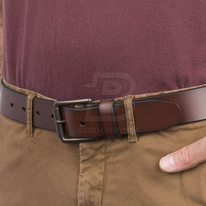 Cinturón de Cuero Moderno y Duradero para Hombre, Elegante para Uso Diario - Product Image 5