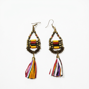 Pendientes de borla con detalles de hierro y resina hechos a mano al por mayor, personalizados OEM ODM DECORYUG - Product Image 3
