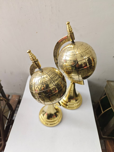 Globe terrestre Art Déco en laiton fait main avec carte gravée, décoration de bureau traditionnelle rotative - Product Image 5