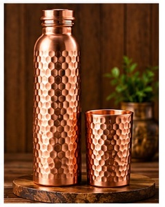 Nueva Botella de Agua de Cobre Verde Estilo Chino con Tapa de Cobre con Patrón de Luna y Olas Doradas - Product Image 2