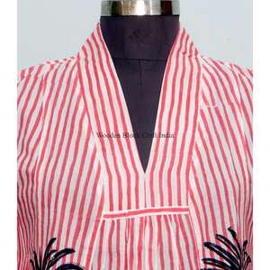 Robe décontractée mi-longue trapèze pour femme, faite main, moderne, col en V, imprimé floral au bloc, en coton écologique, respirante et lavable - Product Image 3