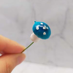 Decoración de Hongos Coloridos Pintados con Temática de Hadas en Miniatura para Casa de Muñecas, Accesorios para Mini Jardín - Product Image 5