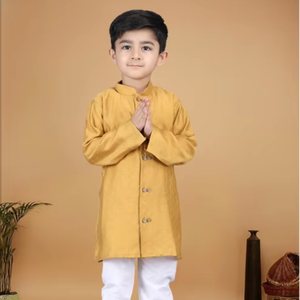 ชุดคุรตะสีมัสตาร์ด ชุดพื้นเมืองแบบดั้งเดิมสำหรับเด็ก ชุดสำหรับงานเทศกาล เสื้อคุรตะสีเหลือง กางเกงนอนสีขาว เสื้อผ้าทันสมัยสำหรับเด็ก - Product Image 1