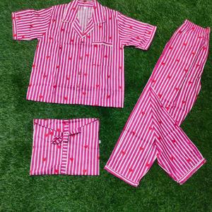 Conjunto de Pijama para Mujer al por Mayor, 100% Algodón, Estampado Floral, con Bolsa de Almacenamiento |   Ropa de Dormir Ligera y de Lujo para Verano - Product Image 5