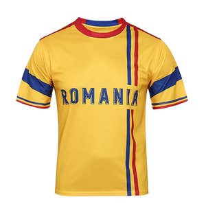 เสื้อฟุตบอลแขนสั้นแบบถักลายปักอักษรแบบกำหนดเองพร้อมโลโก้ - Product Image 1