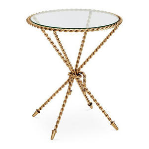 Table d'appoint de luxe en aluminium avec accents dorés et double étagère en verre, table d'appoint design moderne pour la décoration intérieure - Product Image 1