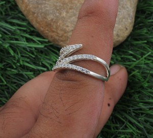 Bague ajustable en argent sterling 925 avec zircon cubique, fine et minimaliste, à bande ouverte, bijoux raffinés pour femme, idéale pour les soirées - Product Image 3