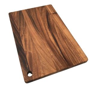Planche à découper rectangulaire en bois d'acacia Walnu 2023, avec support pour couteau en bois, épaisseur 1,5 cm, compatible lave-vaisselle, écologique, pour pain et charcuterie - Product Image 4