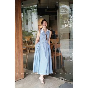 Vestido midi a rayas V9080 con cuello halter, sin mangas, tejido transpirable, estilo camisa con cinturón y cintura alta para oficina. - Product Image 2