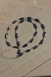 ลูกปัดมอยส์ซาไนต์ทรงแฟนซีสีขาวและสีดำขนาด 3 มม. งานแฮนด์เมด คุณภาพ AAA สำหรับทำเครื่องประดับและสินค้าอื่นๆ - Product Image 4