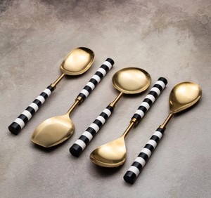 Juego de Cubiertos y Vajilla Elegante de Acero Inoxidable Breeq - Product Image 1