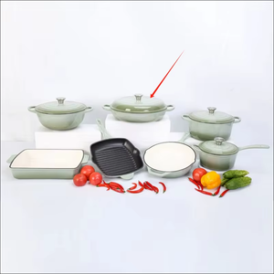 Casserole en céramique violette premium avec revêtement antiadhésif et couvercle pour usage commercial en cuisine - Product Image 2