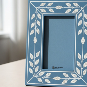 Cadre photo bleu artisanal, élégant et décoratif pour table - Product Image 4