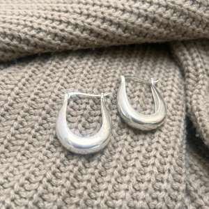 Pendientes de Aro en Forma de Lágrima, Minimalistas, Plateados, de Latón, para Mujer, Regalo, Venta al Por Mayor - Product Image 4