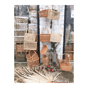 Cesta cuadrada de bambú hecha con tiras de bambú natural con asa para almacenamiento de alimentos, presentación de pasteles y uso en la cocina, Vietnam - Product Image 3