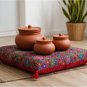 Olla Tradicional de Barro Terracota con Tapa (Juego de 3) Hecha a Mano, Ecológica, SwamiG TradeX - Product Image 1
